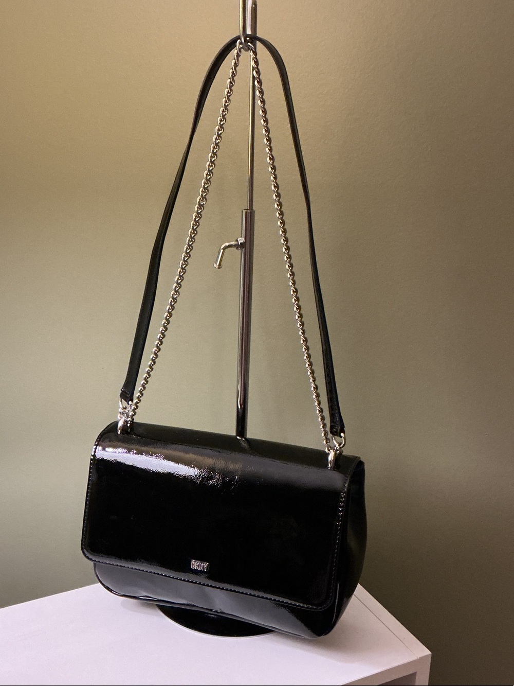DKNY Black Patent Faux Leather Crossbody Shoulder Bag with Chain Detail Strap